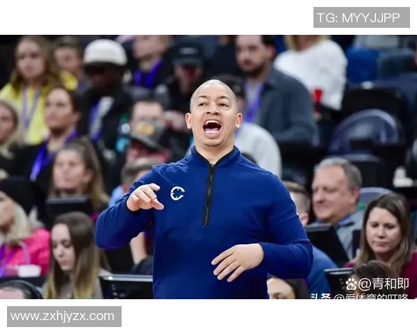 泰伦卢“掐表换人战术”引争议，轮换球员致更衣室不满与球队战绩下滑